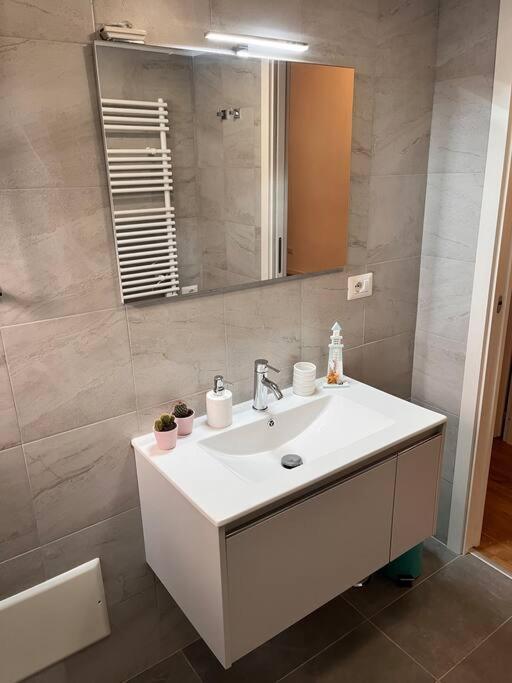 Apartamento La Casa Di Lillidu - Napoli Most Exclusive Area Exterior foto